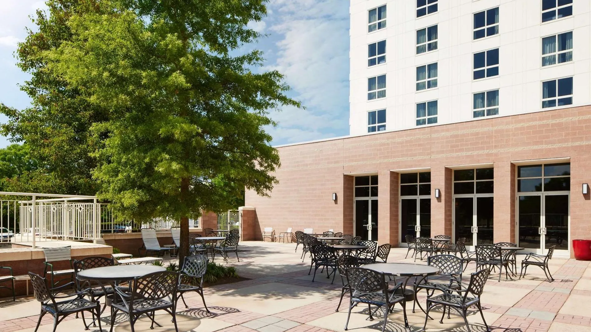 Hilton Charlotte Airport Hotel
