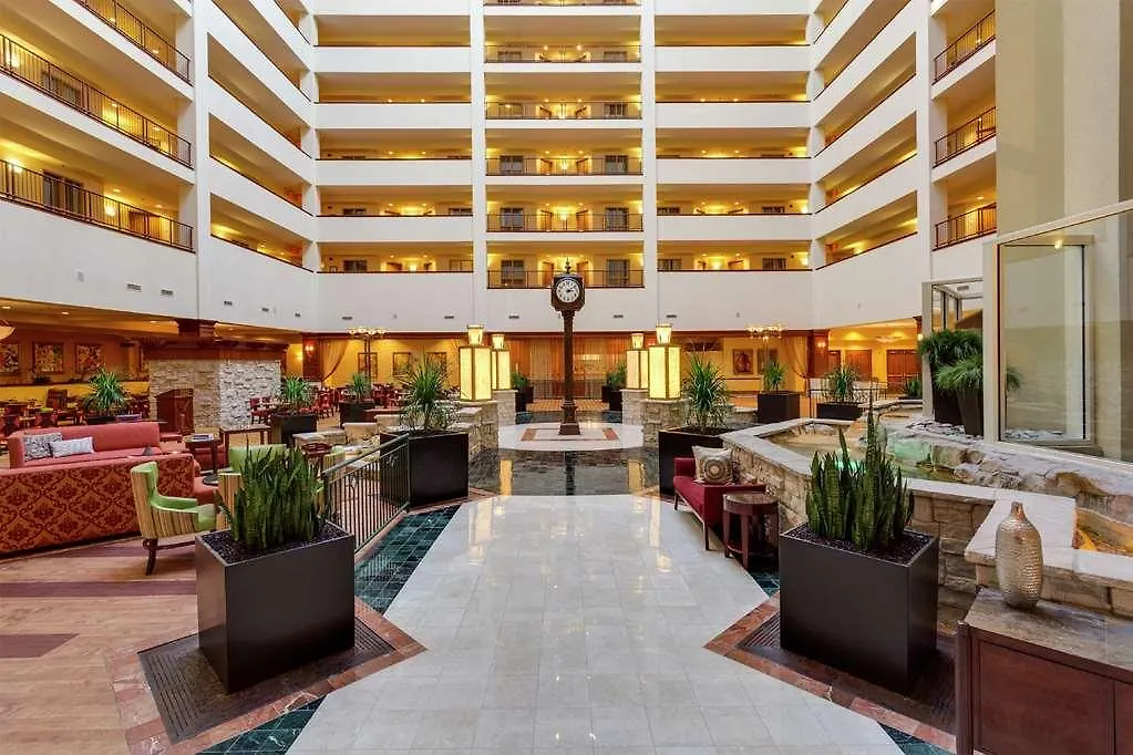 Hilton Charlotte Airport Hotel 4*,