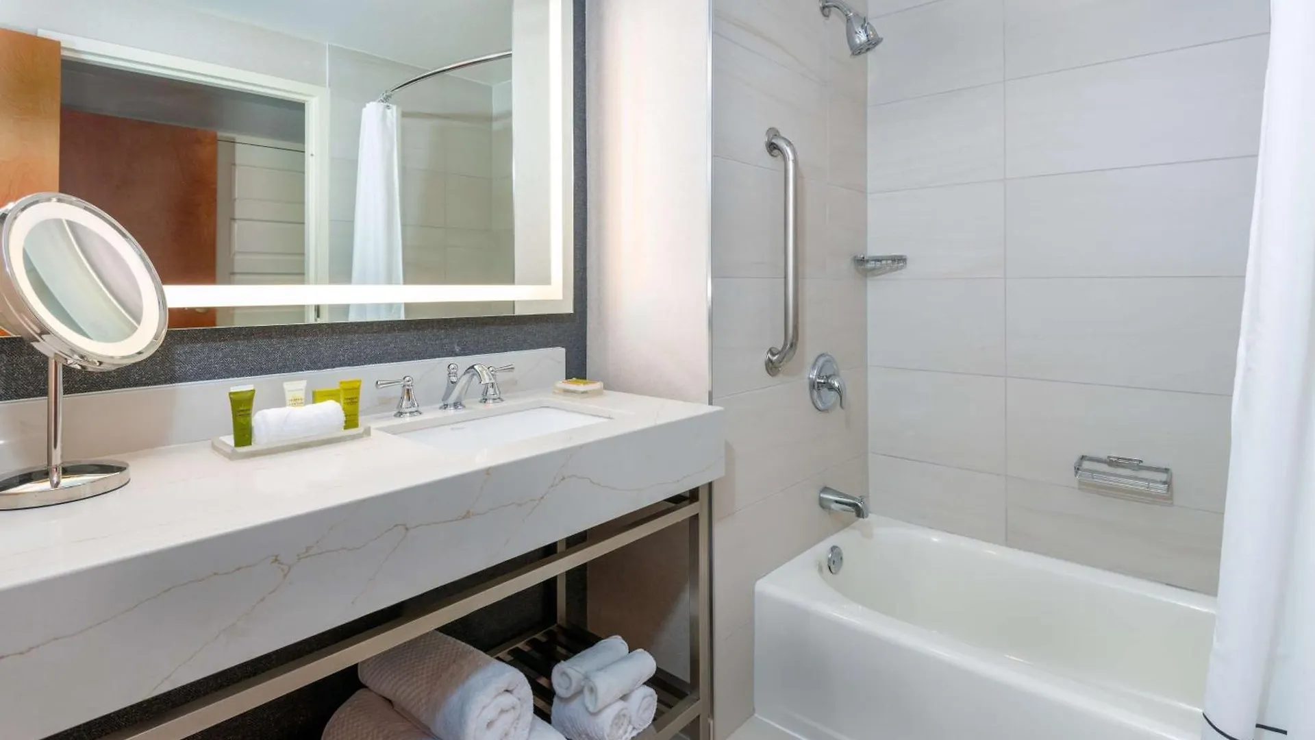 Hilton Charlotte Airport Hotel
