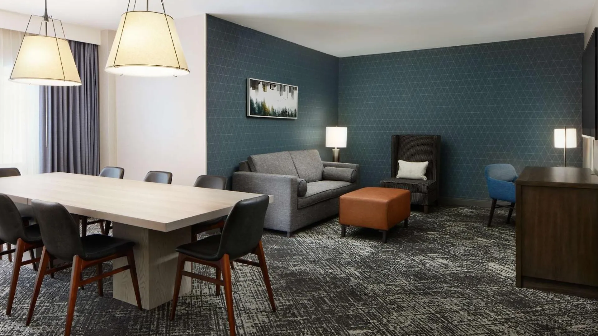 Hilton Charlotte Airport Hotel 4*,