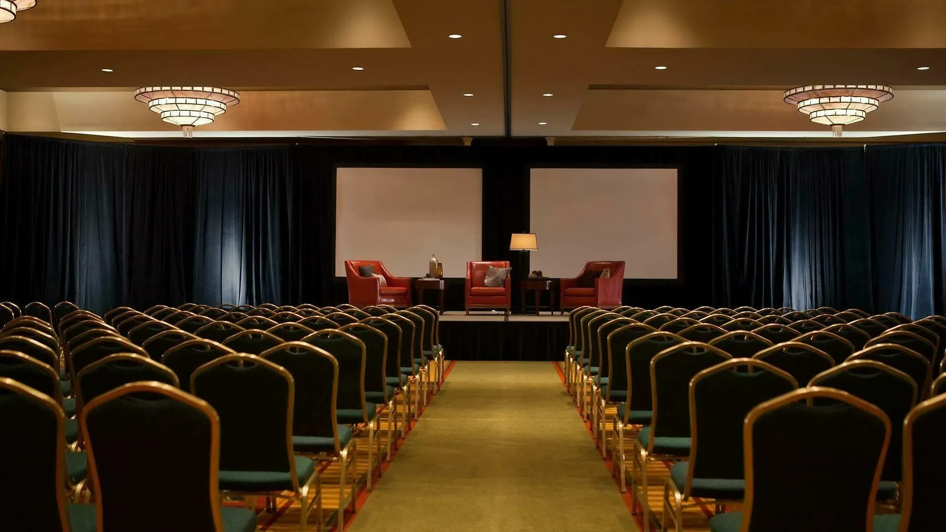 Hilton Charlotte Airport Hotel